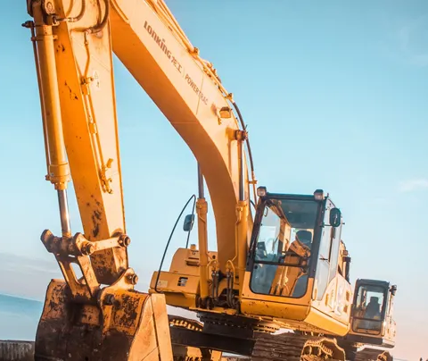 A massive construction project is underway in the city – and it's all thanks to this giant backhoe!